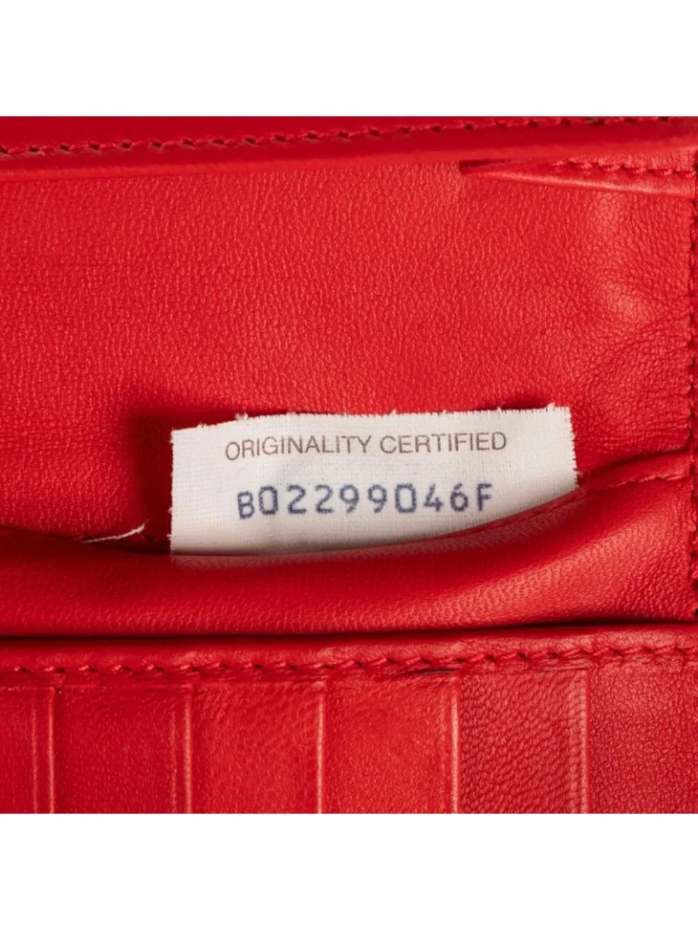 Bottega Venetal Flap Walletred Intrecciato Calfskin Leathera Wallet